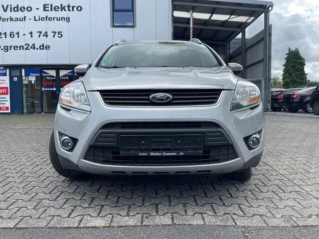 Ford Kuga view 3