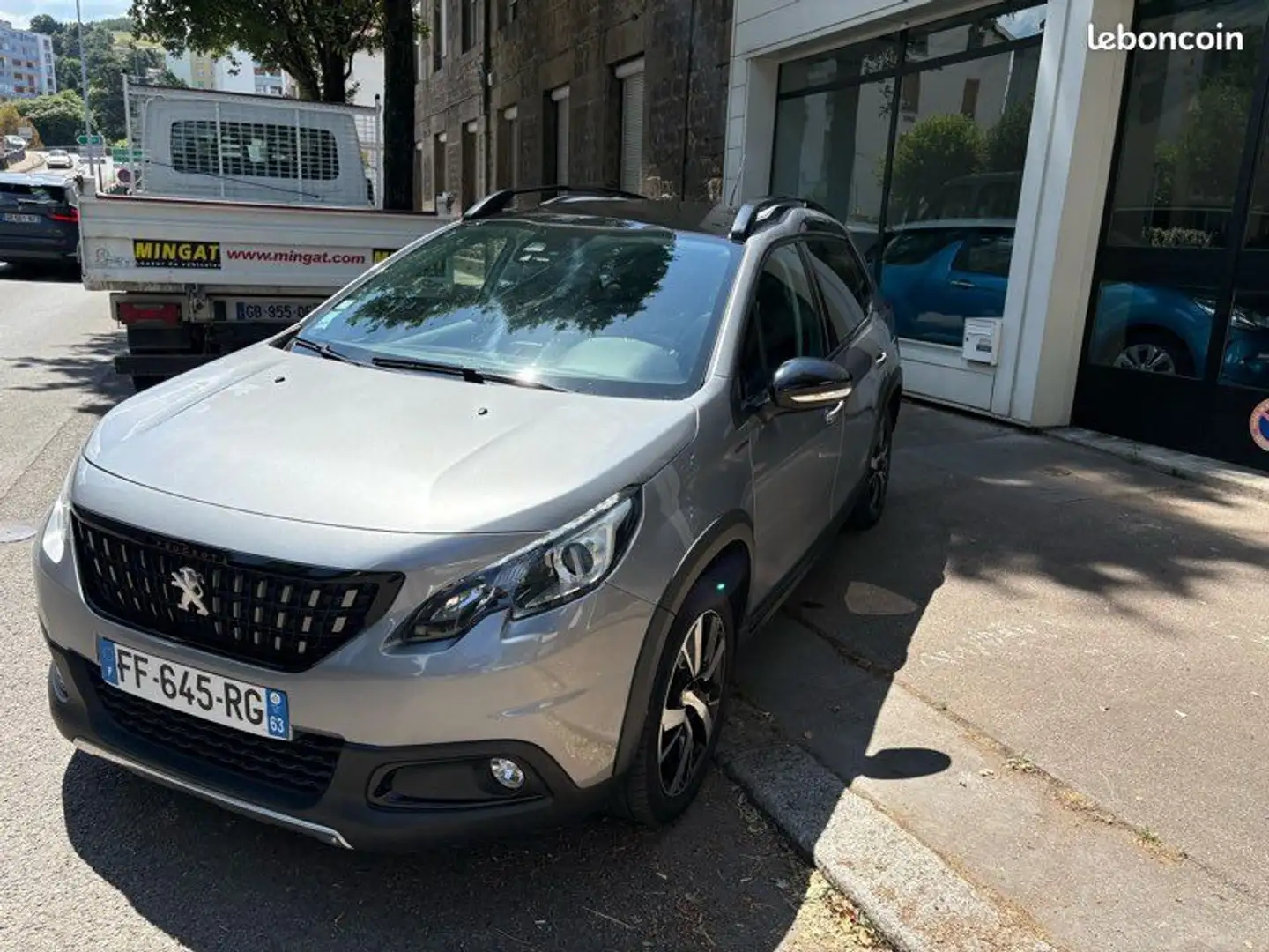 Peugeot 2008 Gt Line boîte auto1.2 110 cv 56000 kms 11-2018 Gris - 2