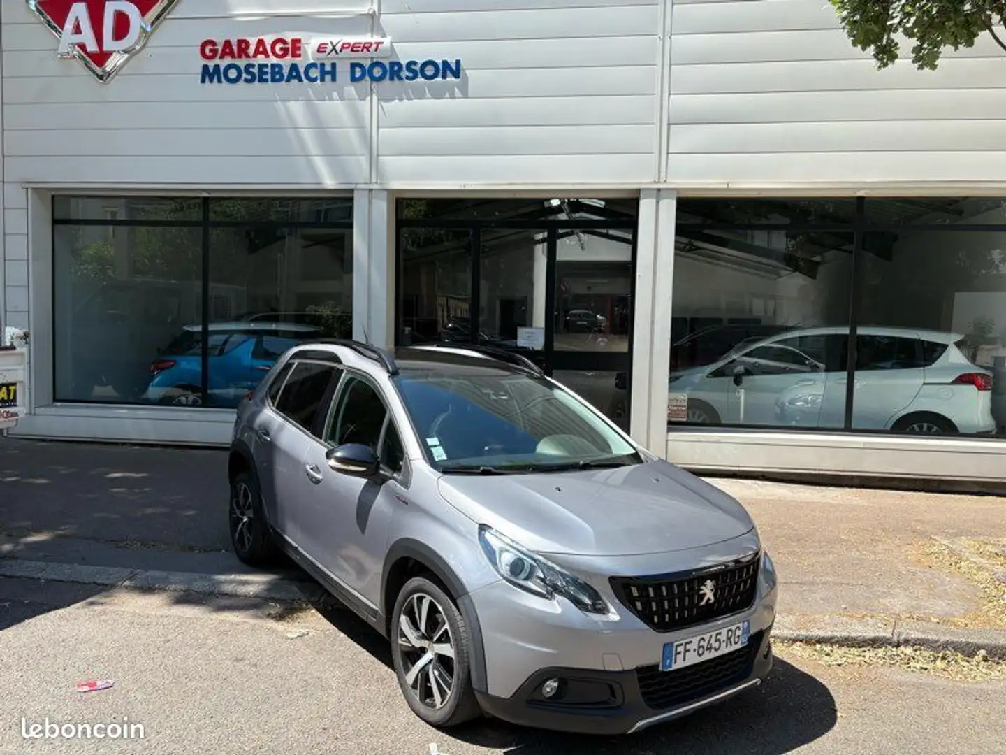Peugeot 2008 Gt Line boîte auto1.2 110 cv 56000 kms 11-2018 Gris - 1