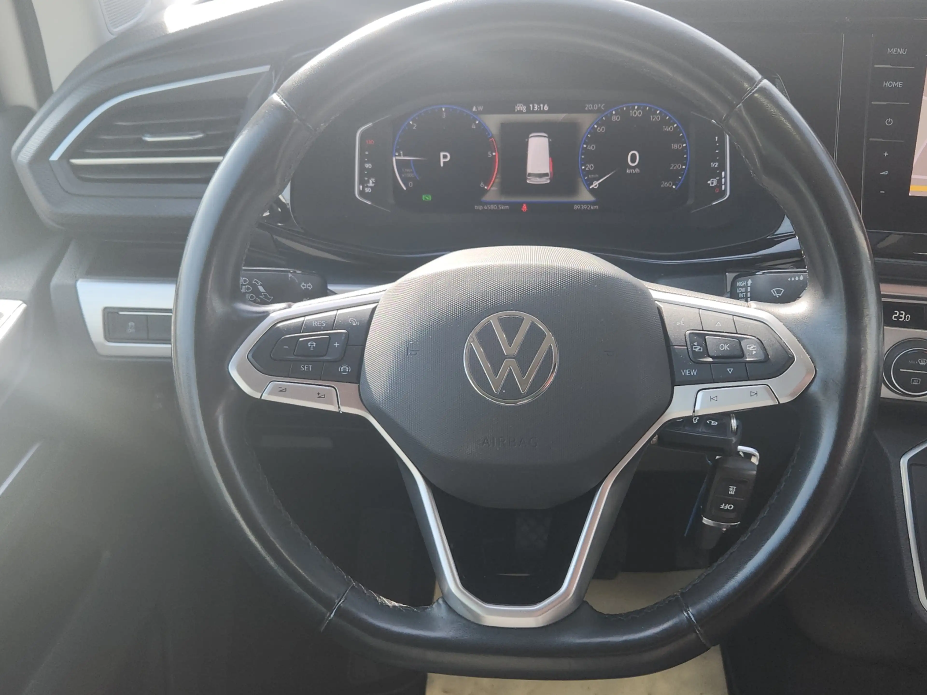 Volkswagen T6.1 Transporter 2.0 TDI 4M LED AHK RFK Clima — photo 13