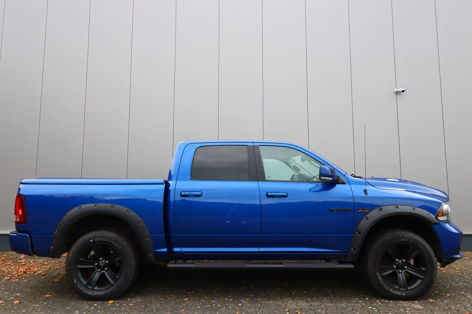 Dodge RAM DODGE 1500 5.7 V8 LPG Blauw - 1