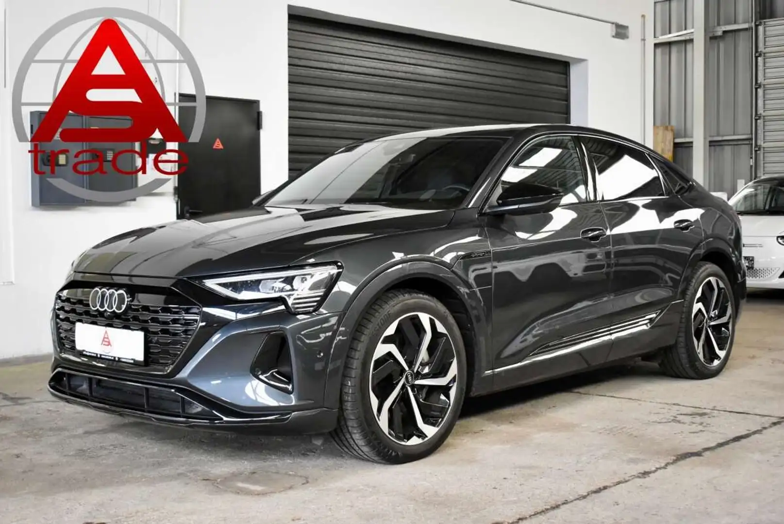 Audi Q8 e-tron Sportback 55 quattro 106kWh Advanced / Panorama... Grau - 1