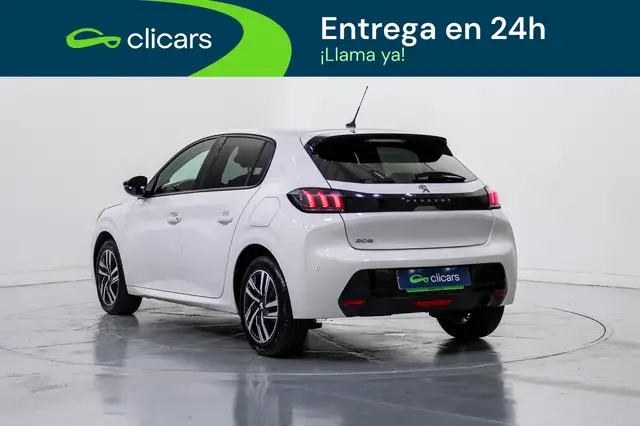 Peugeot 208 view 9