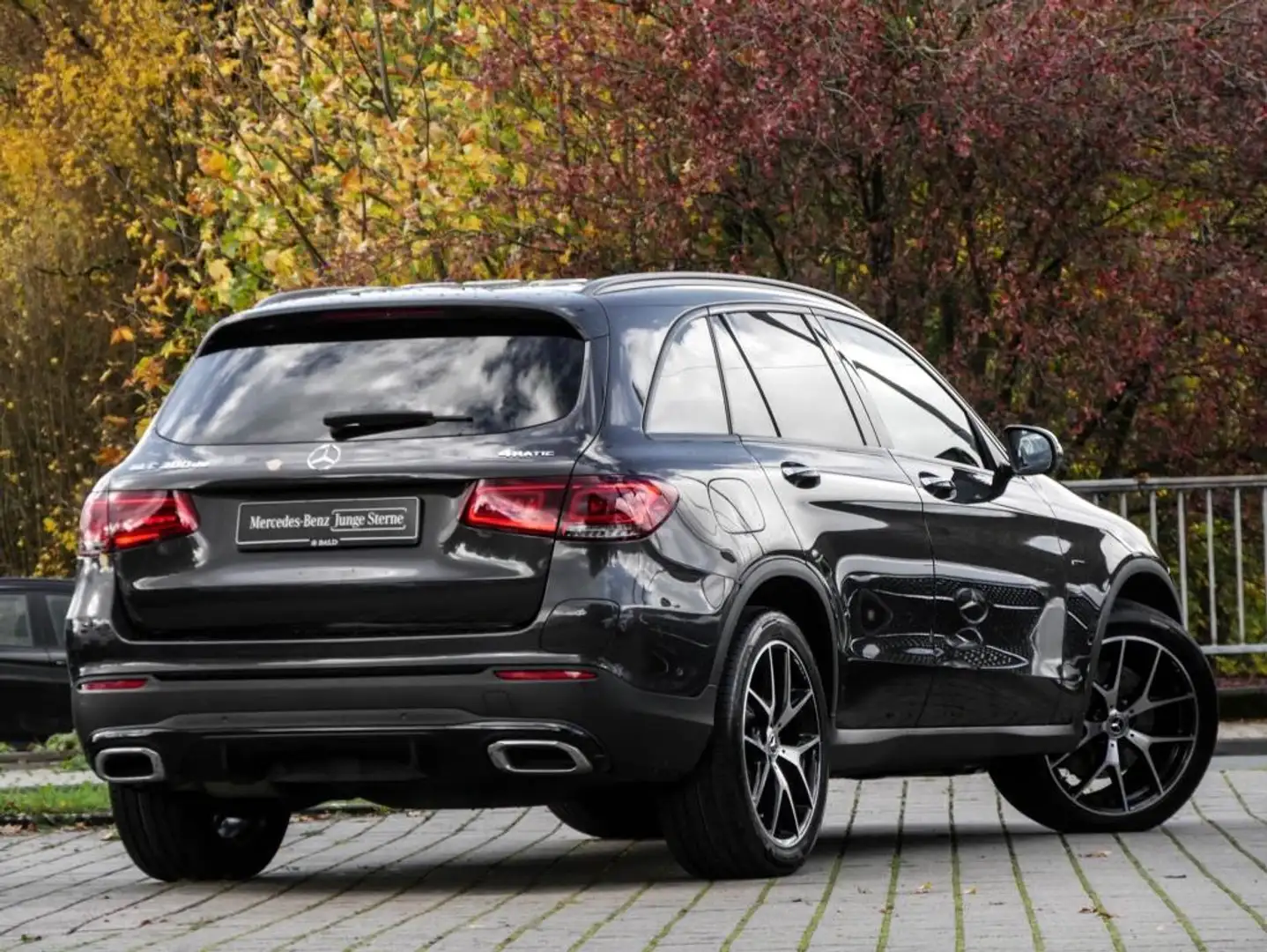 Mercedes-Benz GLC 300 de 4M AMG-Sport/Pano/AHK/Night/MBeam Gris - 2