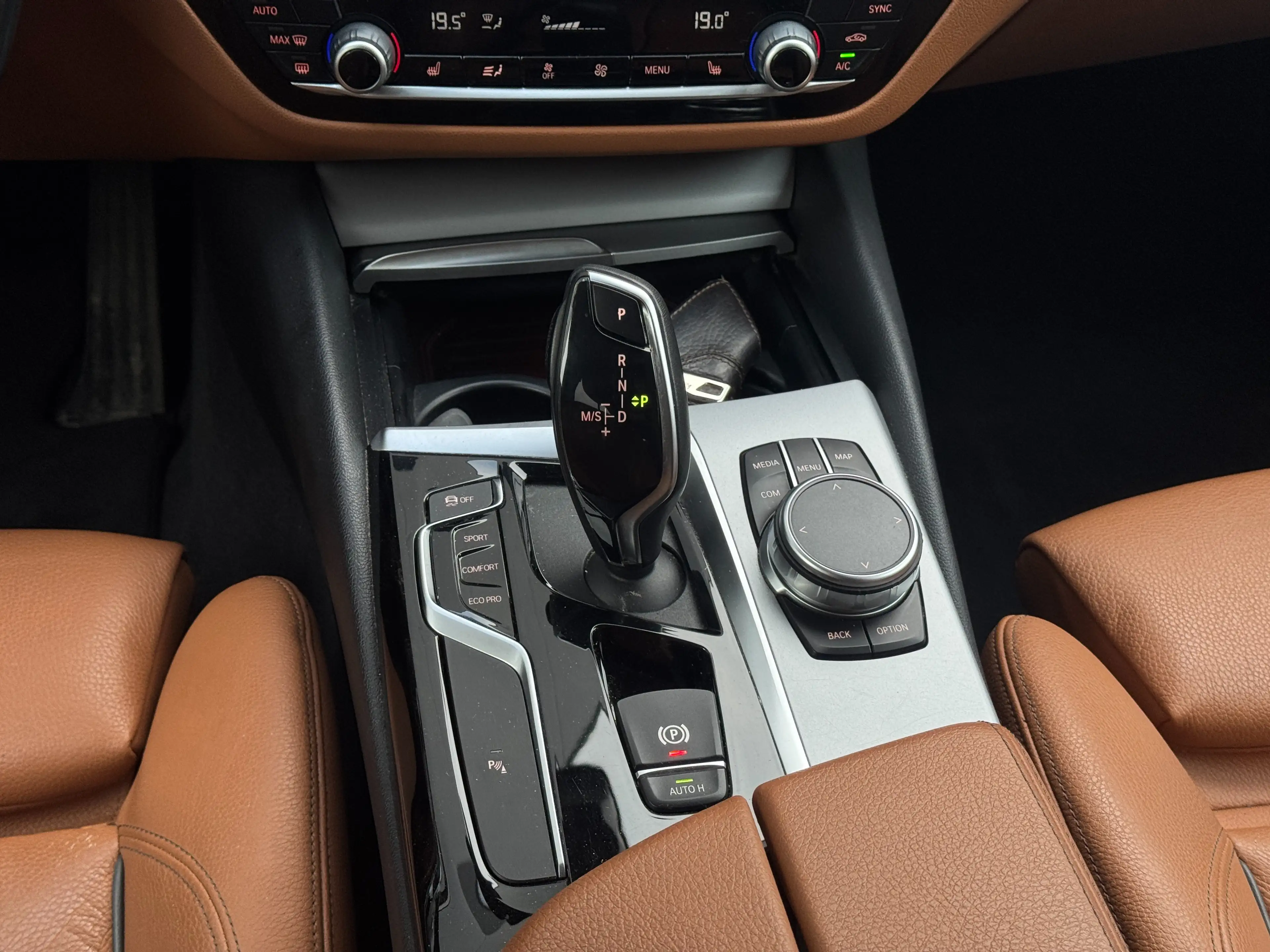 BMW 518 518dA Xenon Leer Navi VirtualCockpit Garantie * — photo 10