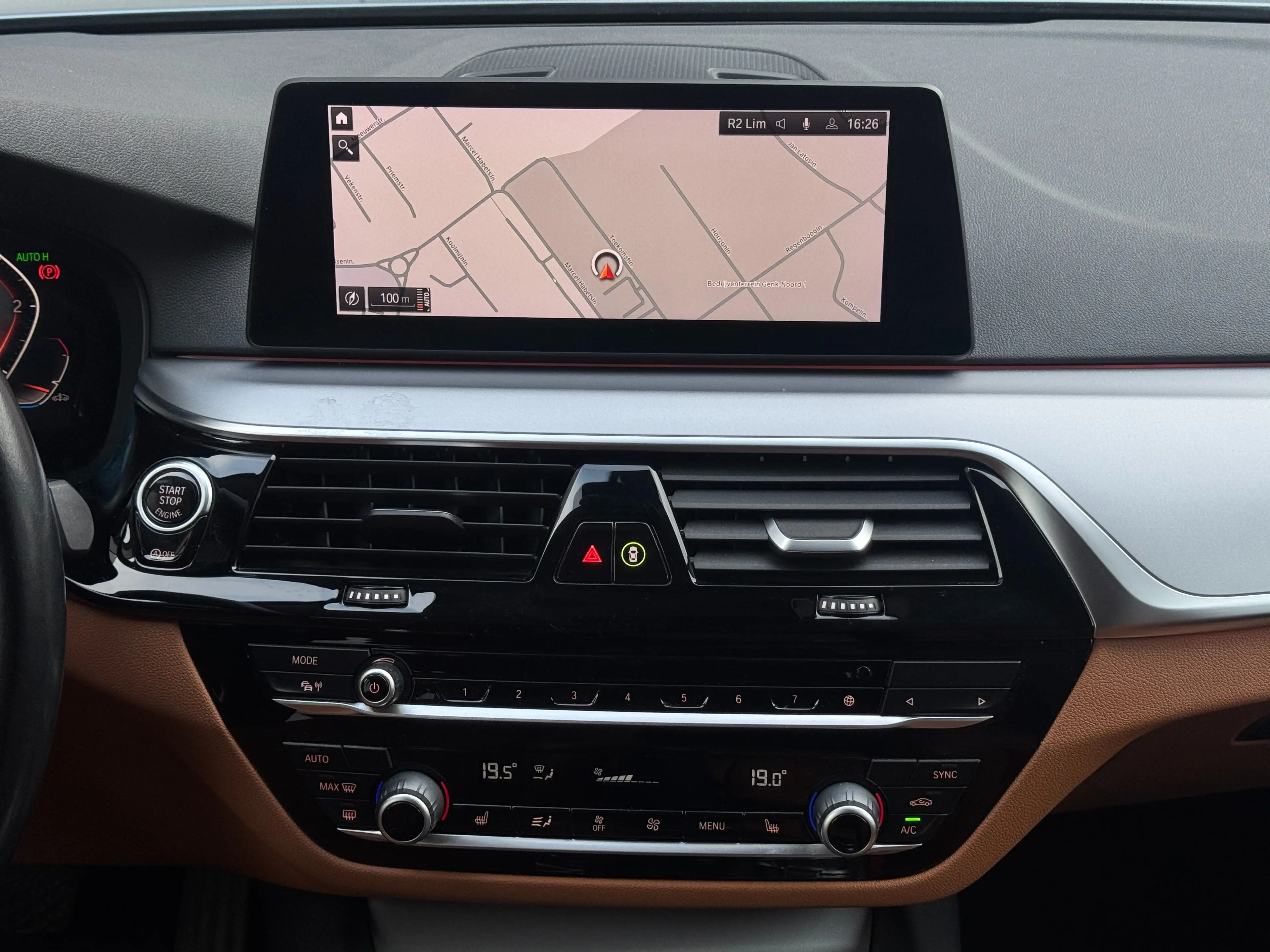 BMW 518 518dA Xenon Leer Navi VirtualCockpit Garantie * — photo 11