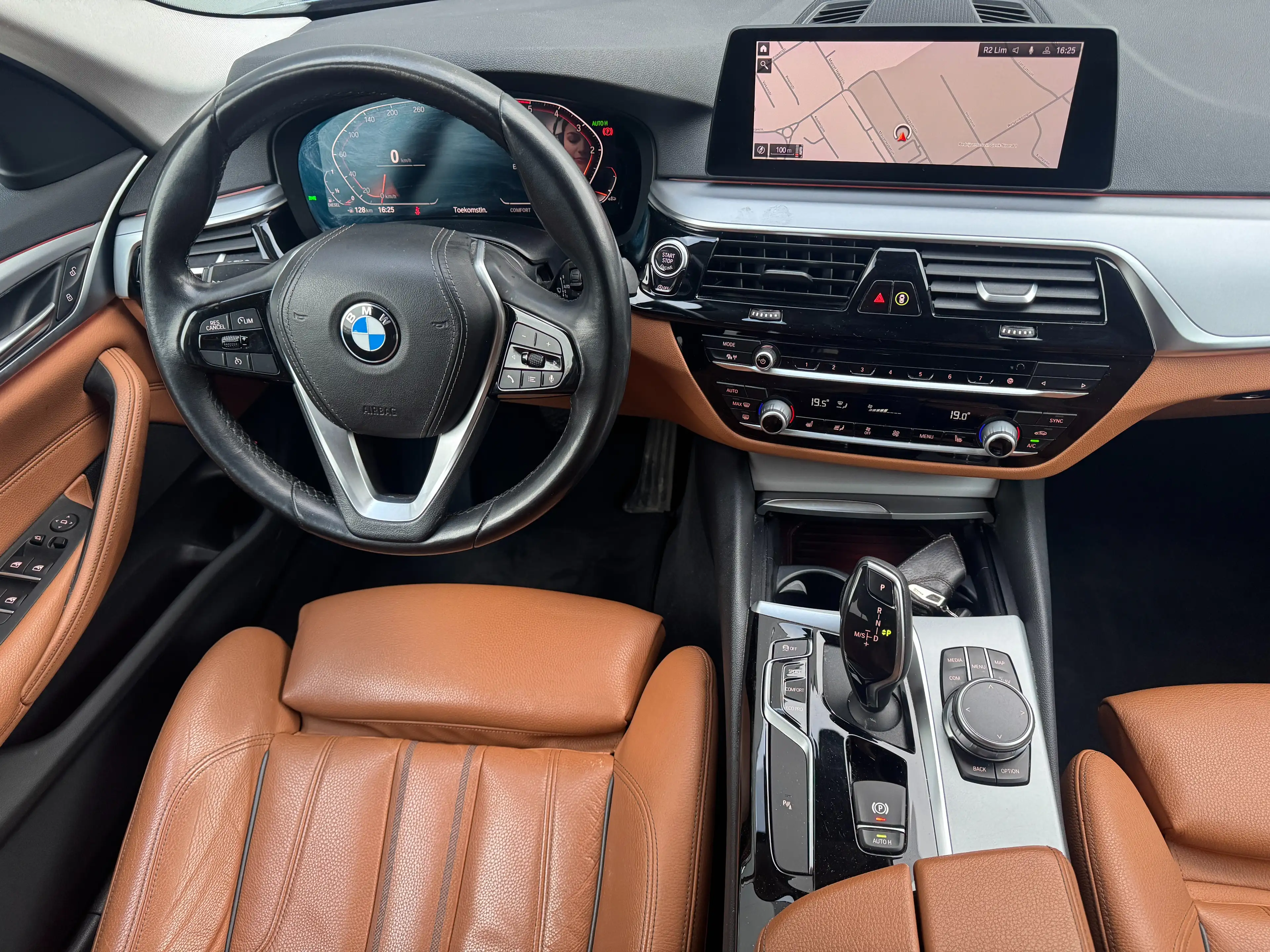BMW 518 518dA Xenon Leer Navi VirtualCockpit Garantie * — photo 5