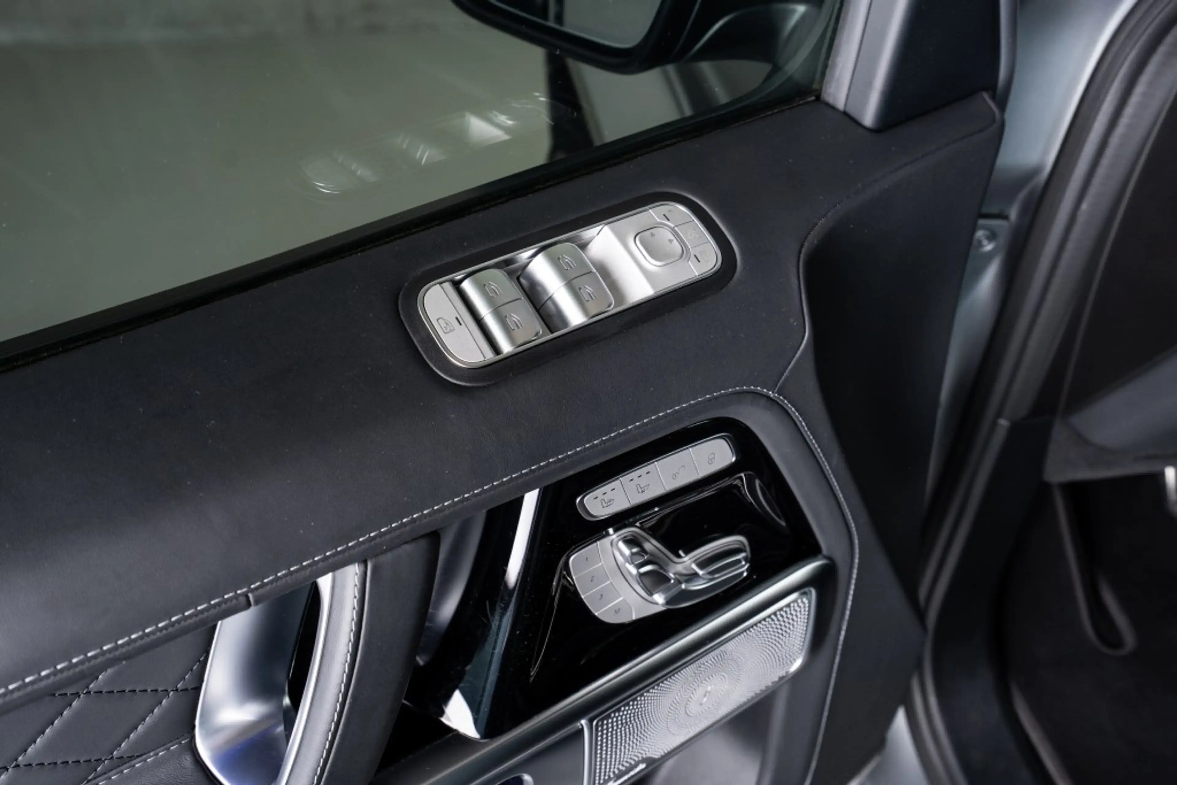 Mercedes-Benz G 63 AMG Carbon Superior Line Matt Night Paket — photo 15