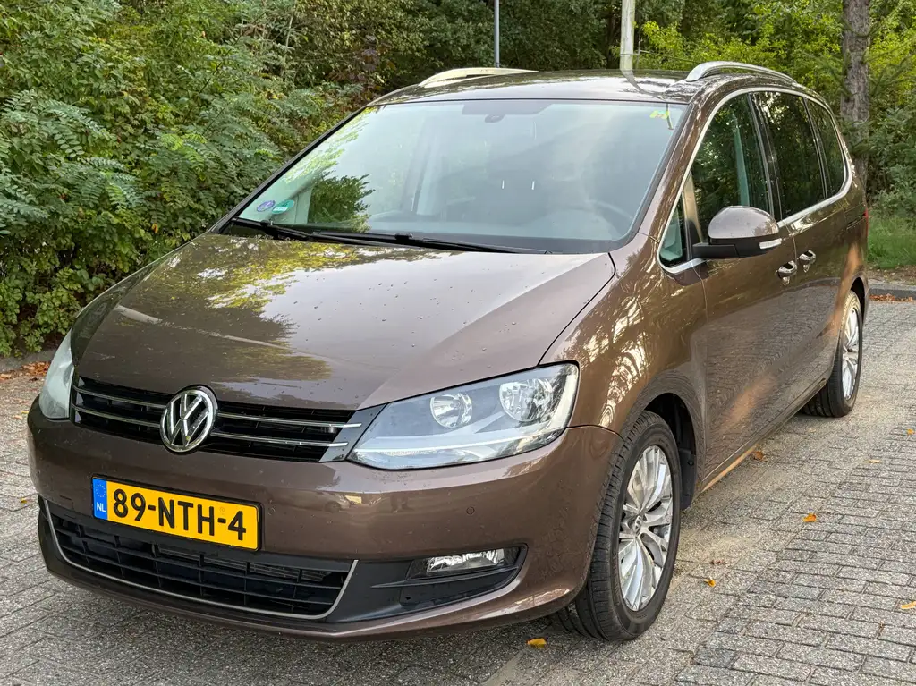 Volkswagen Sharan 2010 из Европы — купить под ключ