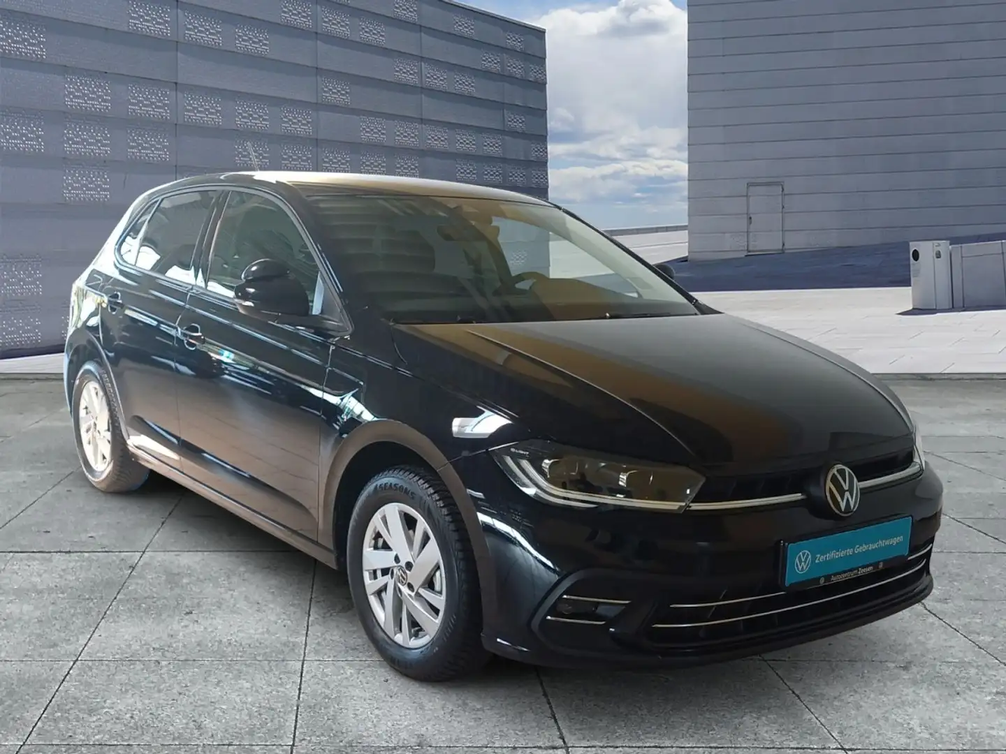 Volkswagen Polo 1.0 TSI Style Fahrschulwagen+BAA+USB+DAB+RS Klima Schwarz - 2