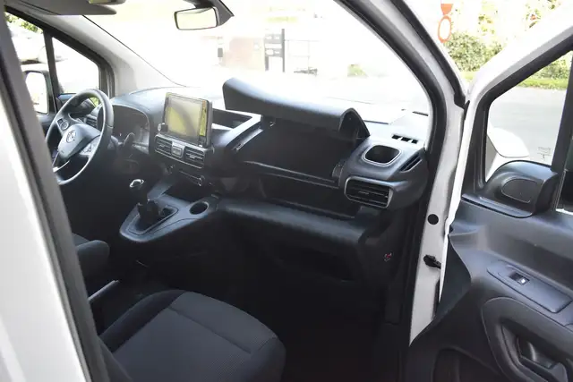 Opel Combo view 12