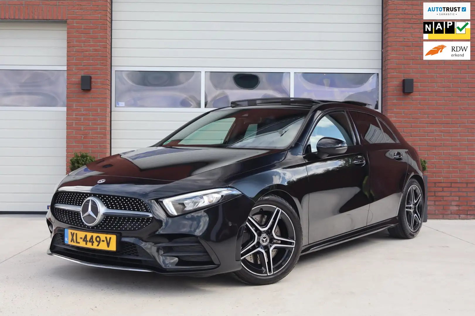 Mercedes-Benz A 250 224pk Sport Motorsport Edition AMG - Panorama schu Zwart - 1