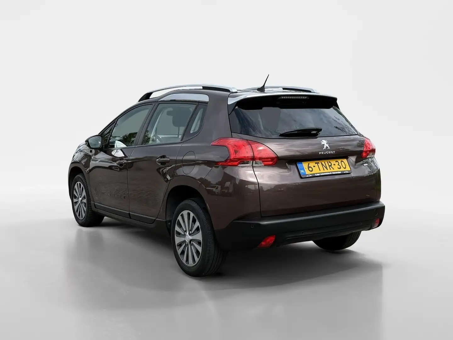 Peugeot 2008 1.2 VTi Active Pack Premium Automaat | Pano | Navi Bruin - 2