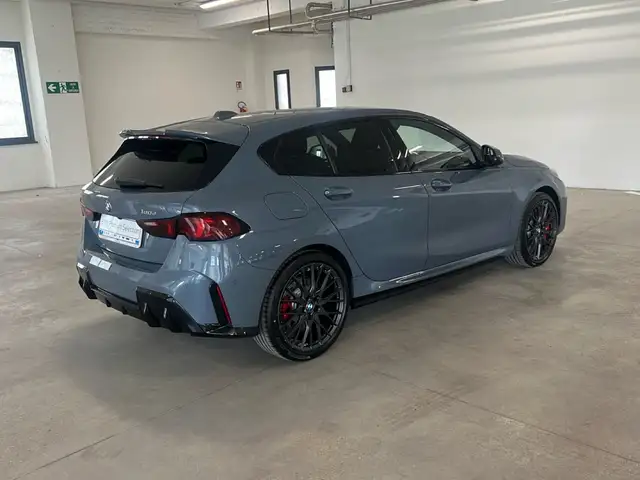 BMW 1 Series view 6