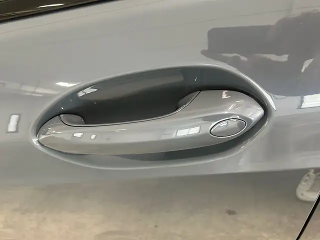 BMW 1 Series view 11