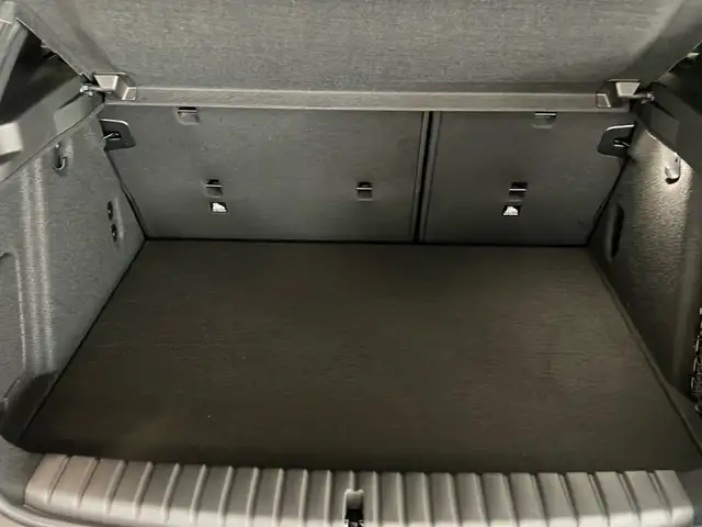 BMW 1 Series view 12