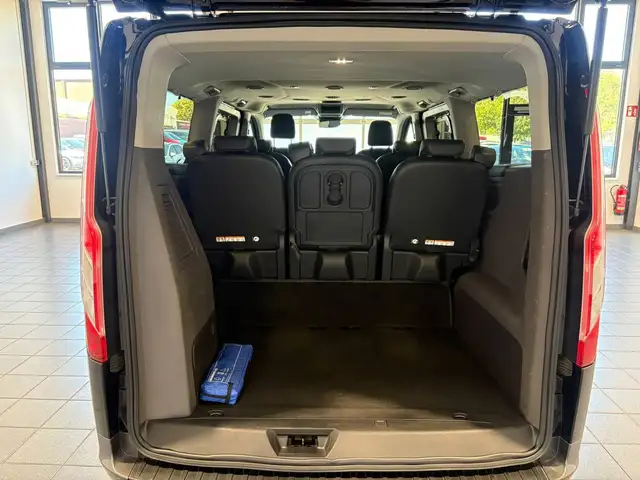 Ford Tourneo Custom view 6