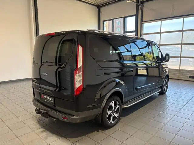 Ford Tourneo Custom view 5