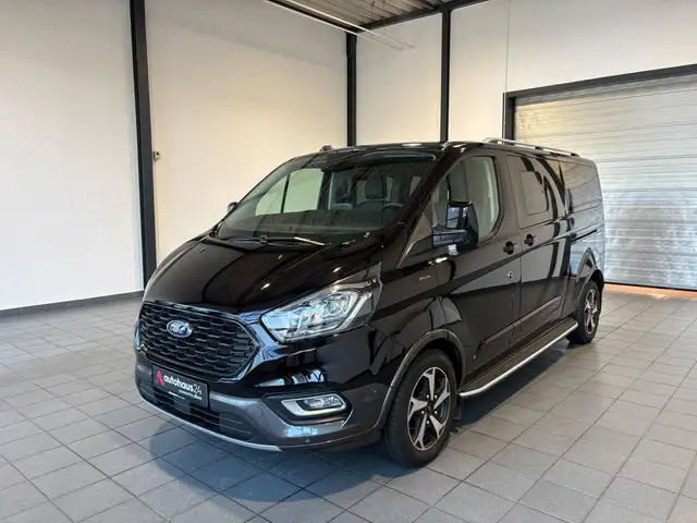 Ford Tourneo Custom view 3