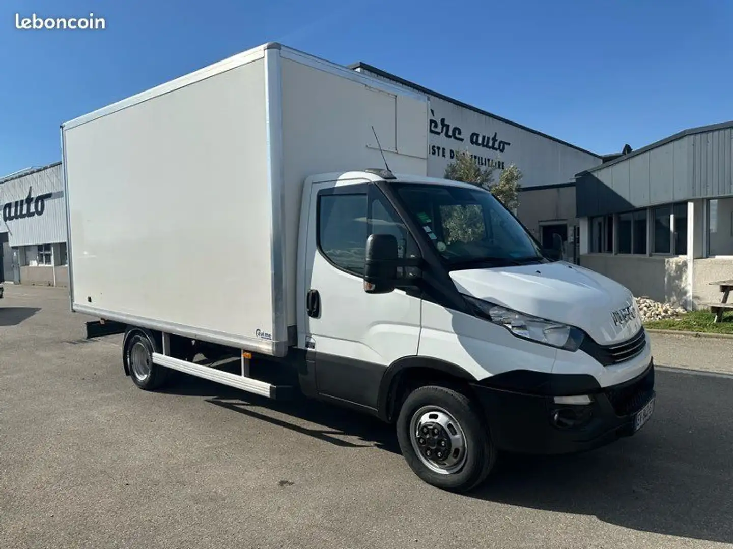 Iveco Daily 16990 ht 35c16 caisse 20m3 BVA - 1