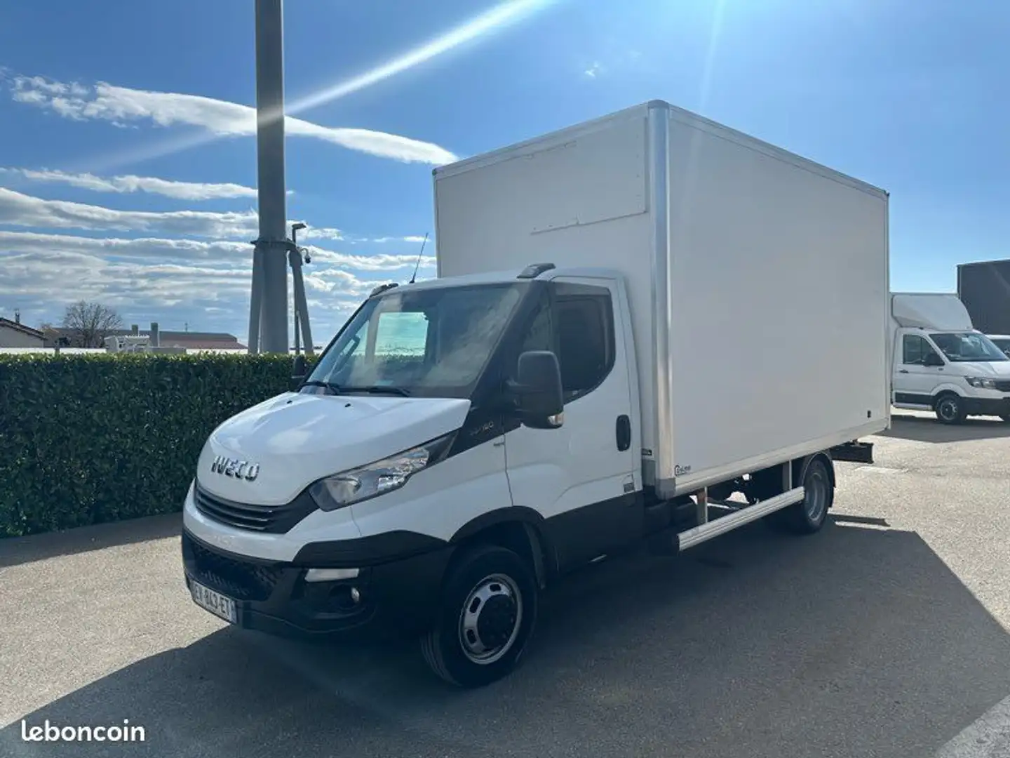 Iveco Daily 16990 ht 35c16 caisse 20m3 BVA - 2