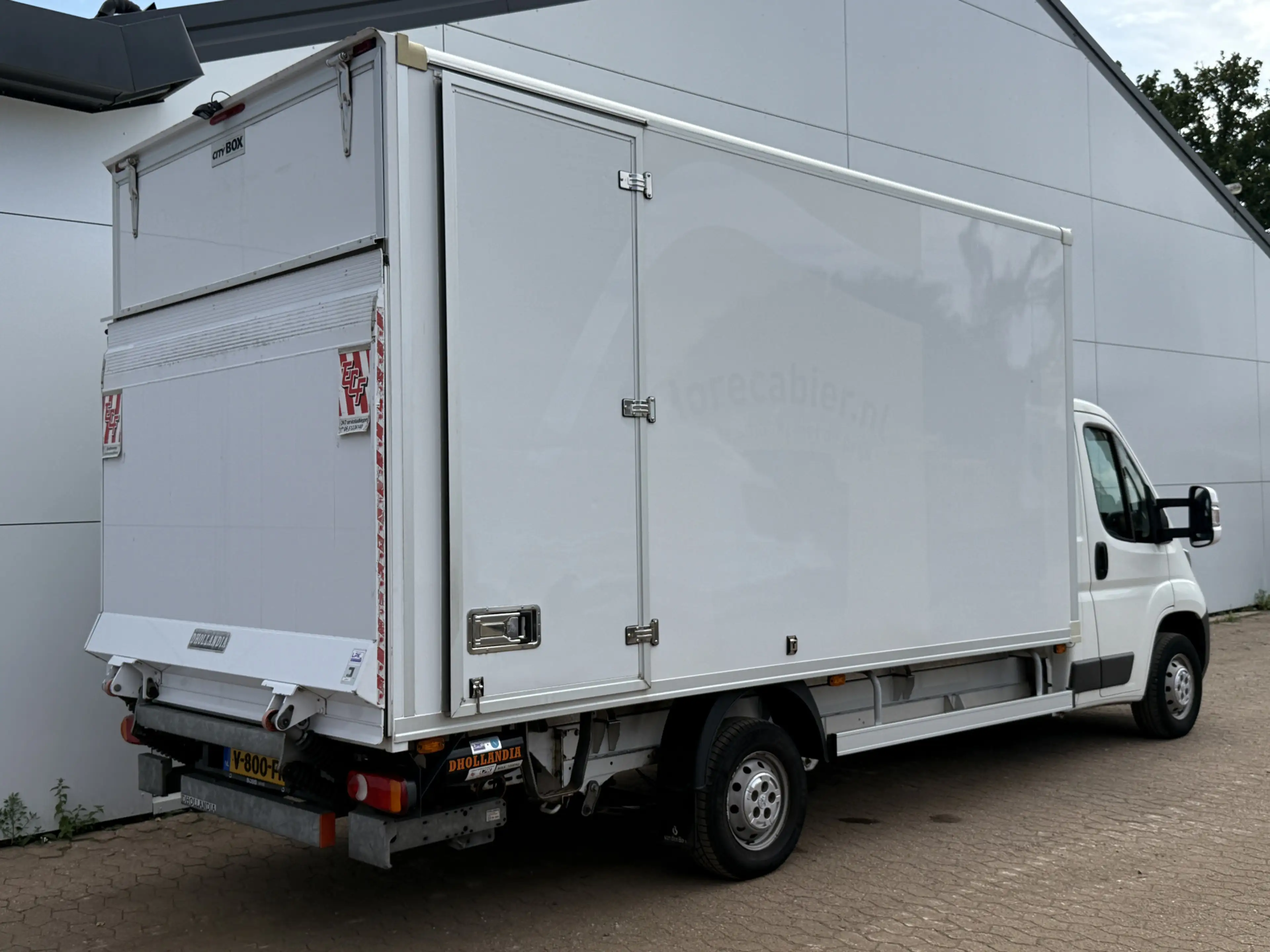 Peugeot Boxer 2.0 130PK Bakwagen Laadklep Navigatie Camera Airco — photo 3
