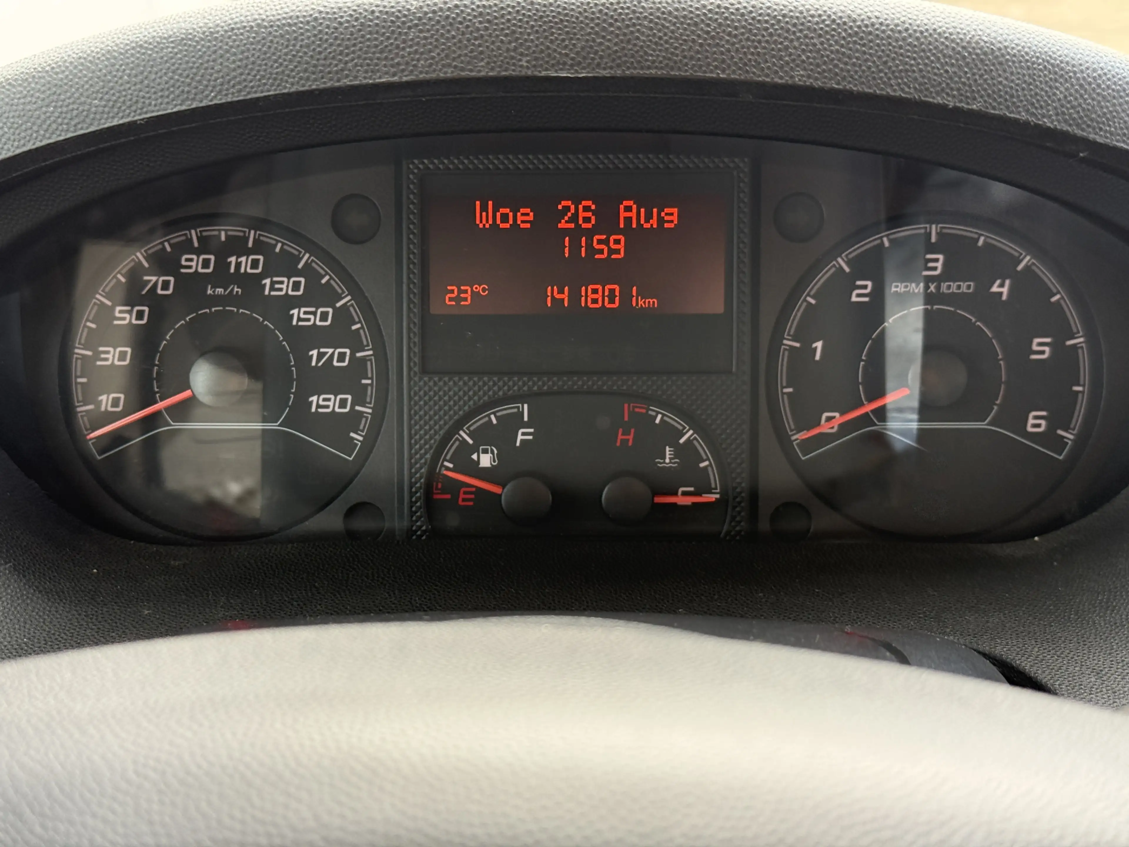 Peugeot Boxer 2.0 130PK Bakwagen Laadklep Navigatie Camera Airco — photo 30