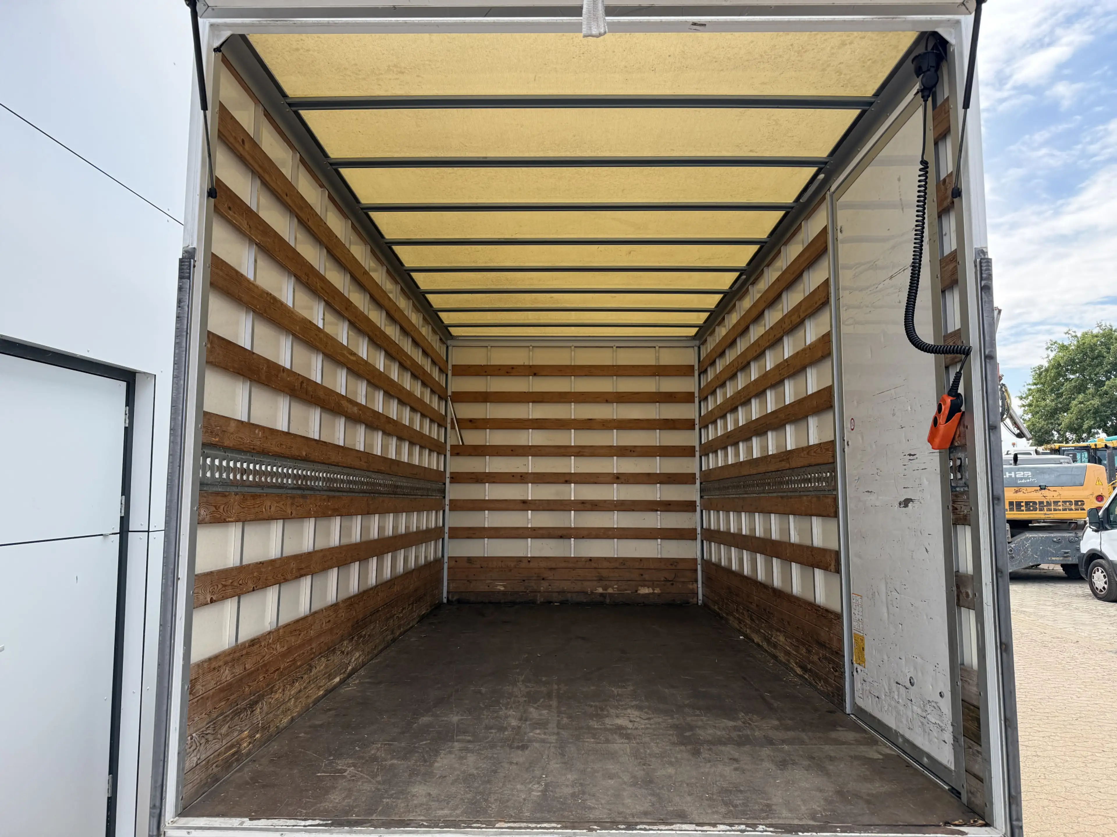 Peugeot Boxer 2.0 130PK Bakwagen Laadklep Navigatie Camera Airco — photo 11
