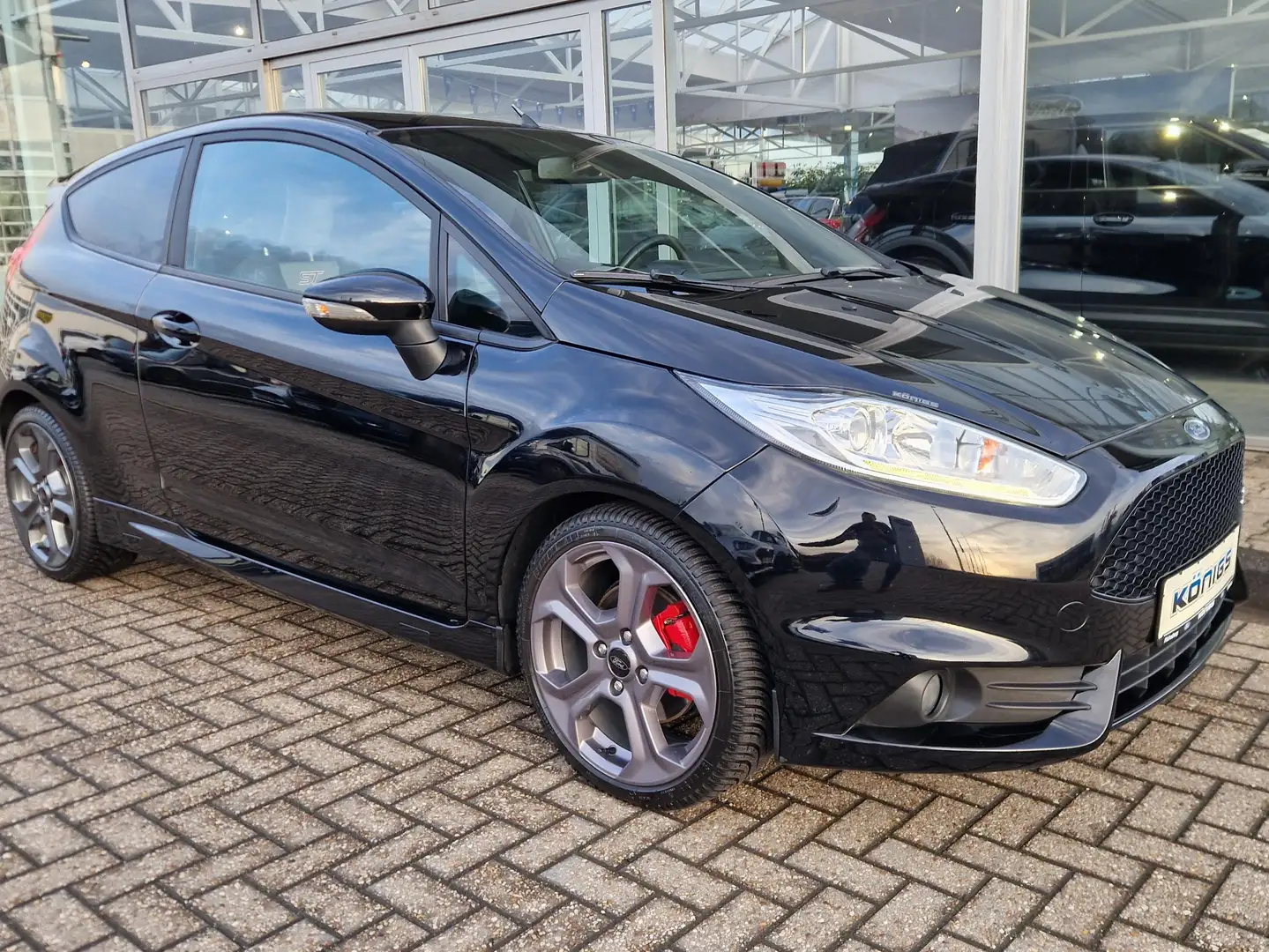 Ford Fiesta ST Schwarz - 2