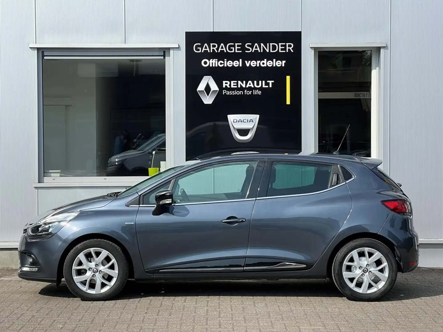 Renault Clio TCe 90 Pk Limited Grijs - 2