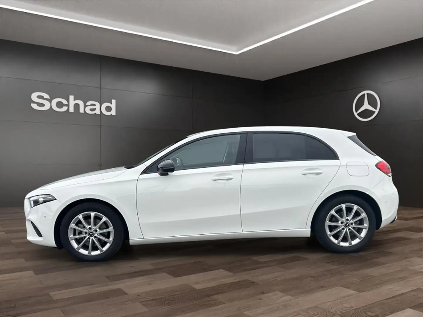 Mercedes-Benz A 200 PROGR+MBUX+LED+KAM+NIGHT+ASSIST+SHZ+APPLE+ Wit - 2