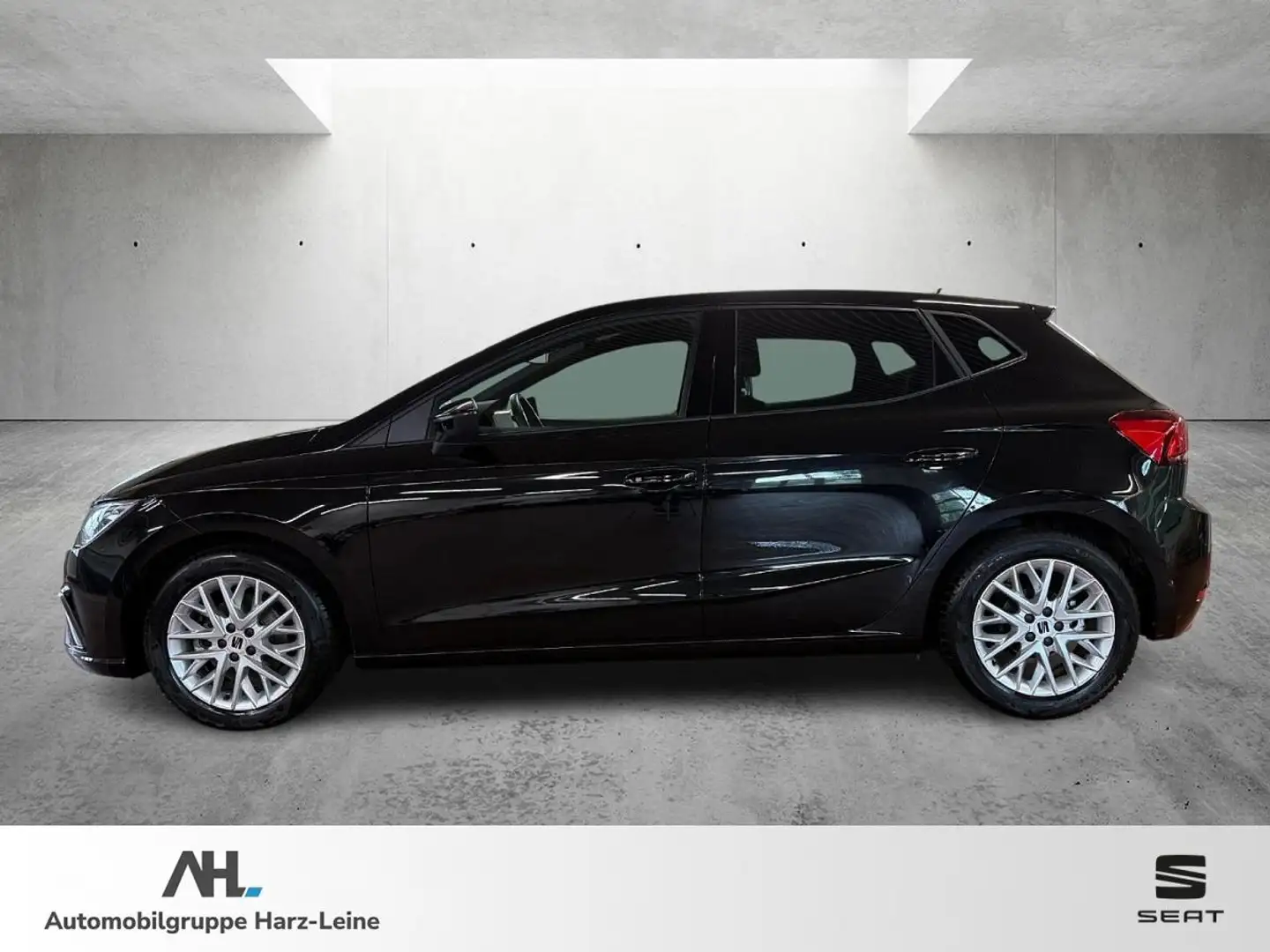 SEAT Ibiza 1.0 TSI FR DSG LED Navi ACC RFK PDC SHZ Schwarz - 2