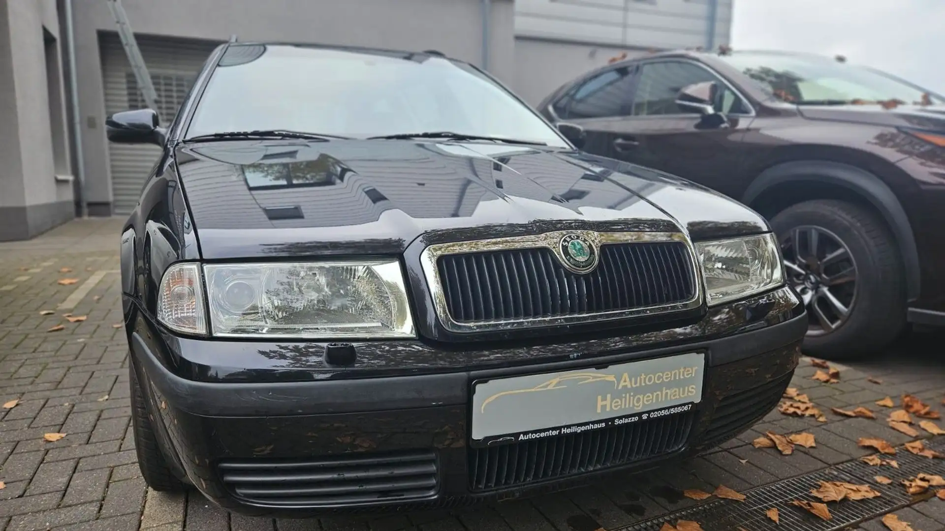 Skoda Octavia Combi 2.0 Elegance Klimaauto SHZ Tempo Schwarz - 1