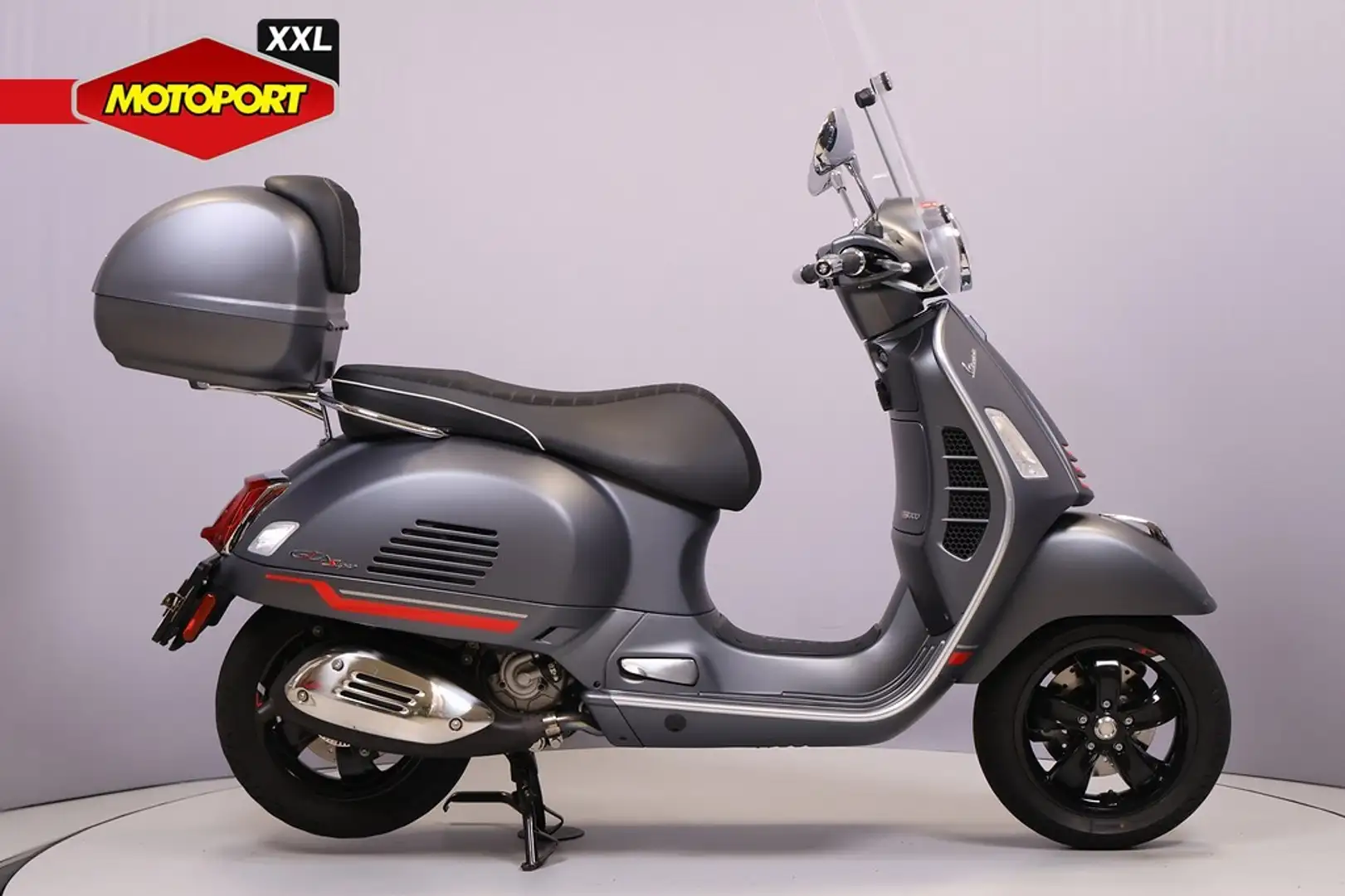 Vespa GTS Super Sport 300 ABS Grijs - 1