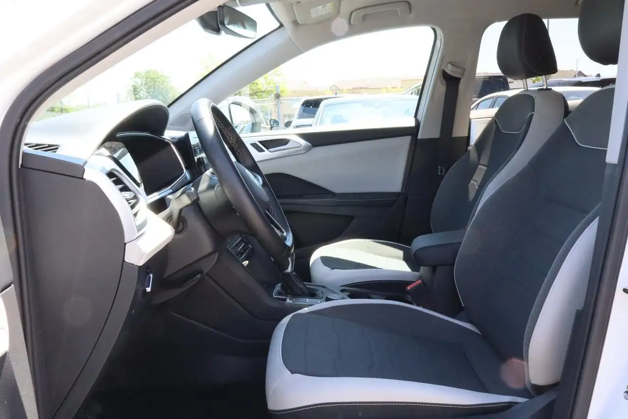 Volkswagen Taos снимка Volkswagen Taos