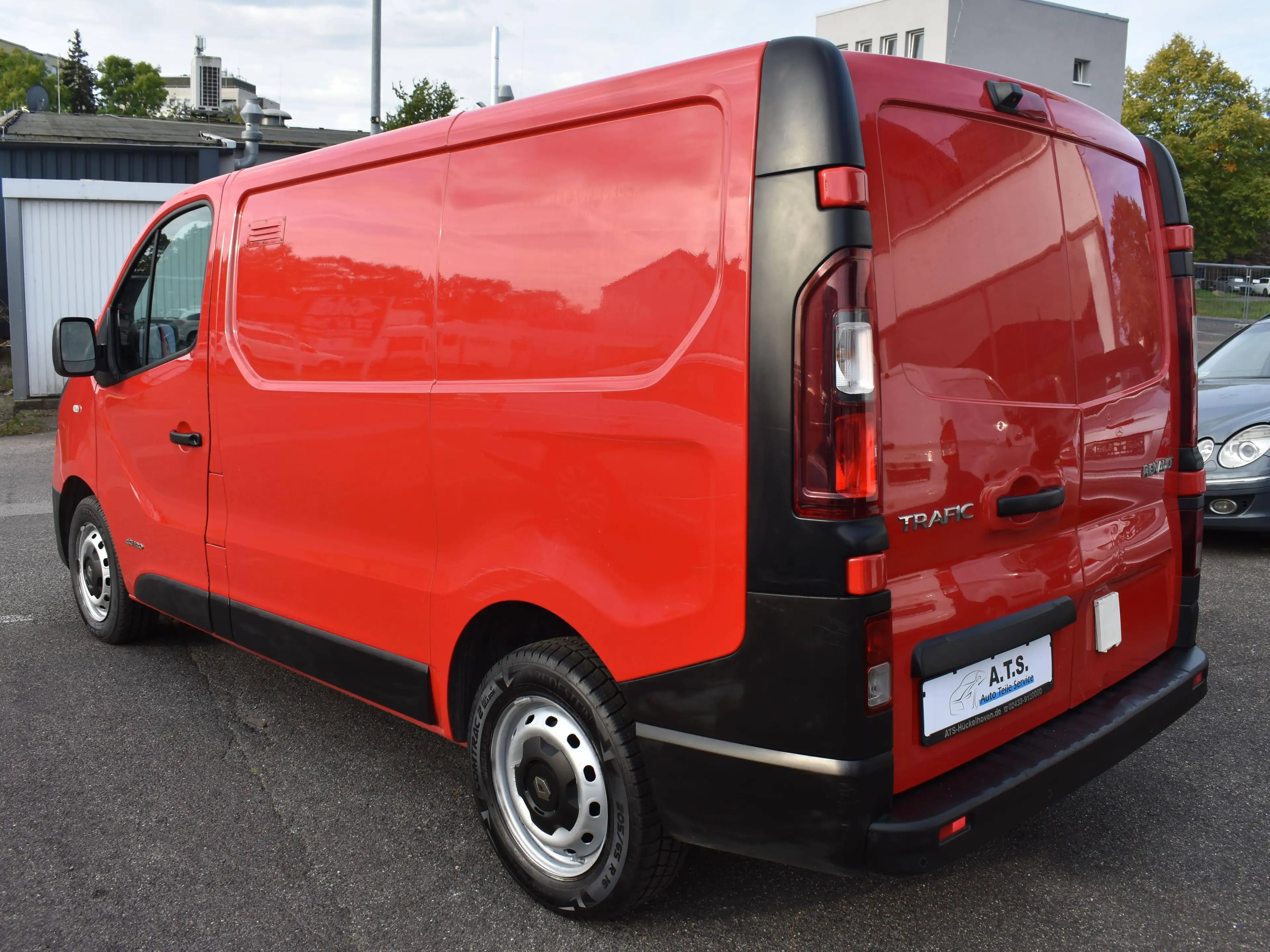 Renault Trafic L1H1 2,9t Komfort *TEMPOMAT*SITZHZ*R-KAMERA*STEUERKETTE NEU!!! — photo 6
