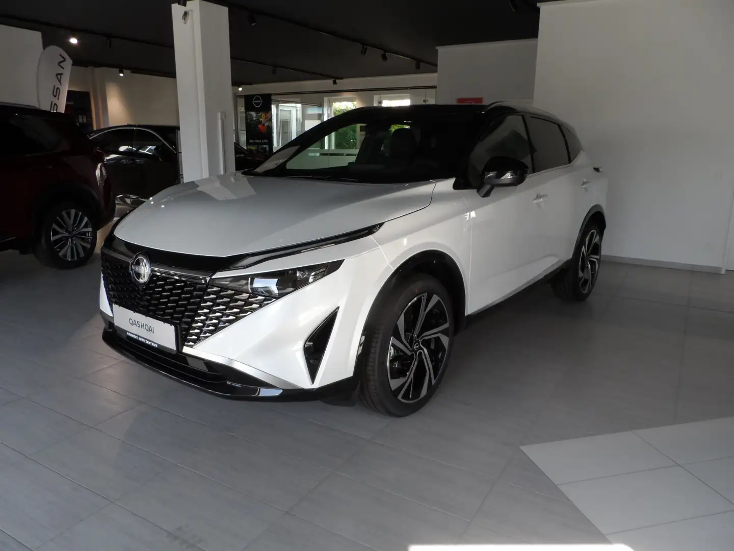 Nissan Qashqai 1.3 DIG-T MHEV Tekna+ 360 ACC HUD KAM Weiß - 2