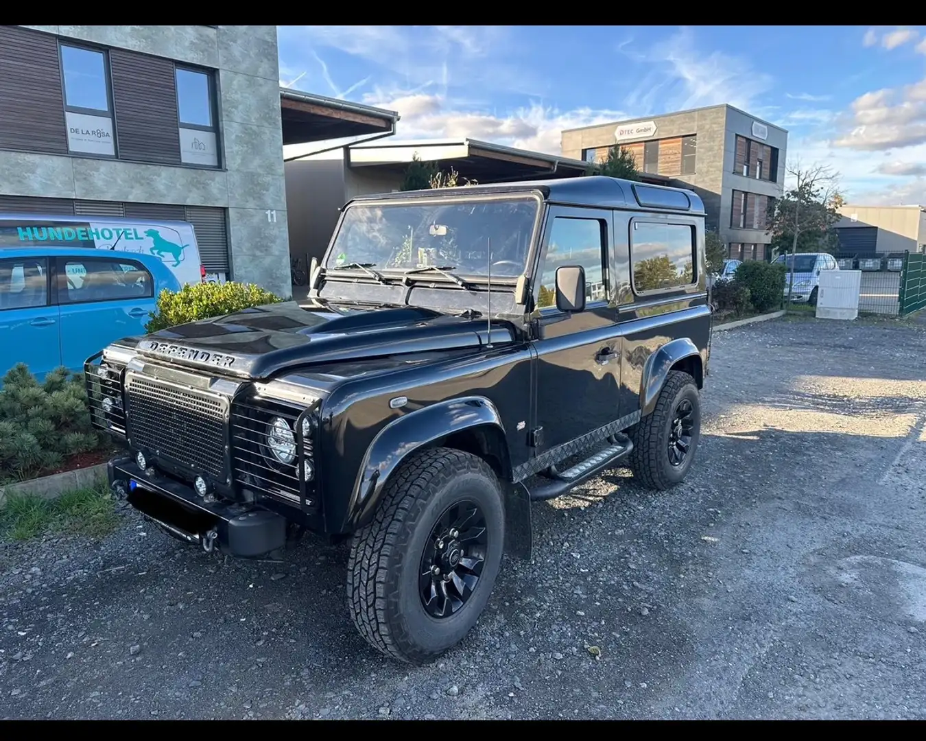 Land Rover Defender 90 E Station Wagon Schwarz - 1