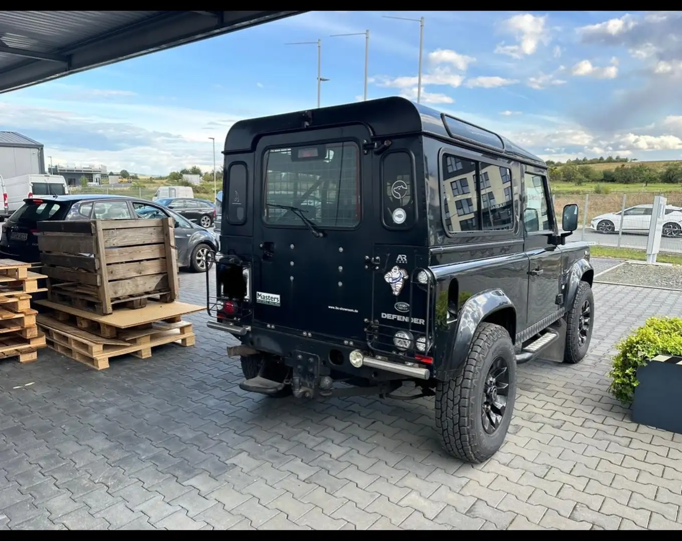 Land Rover Defender 90 E Station Wagon Schwarz - 2