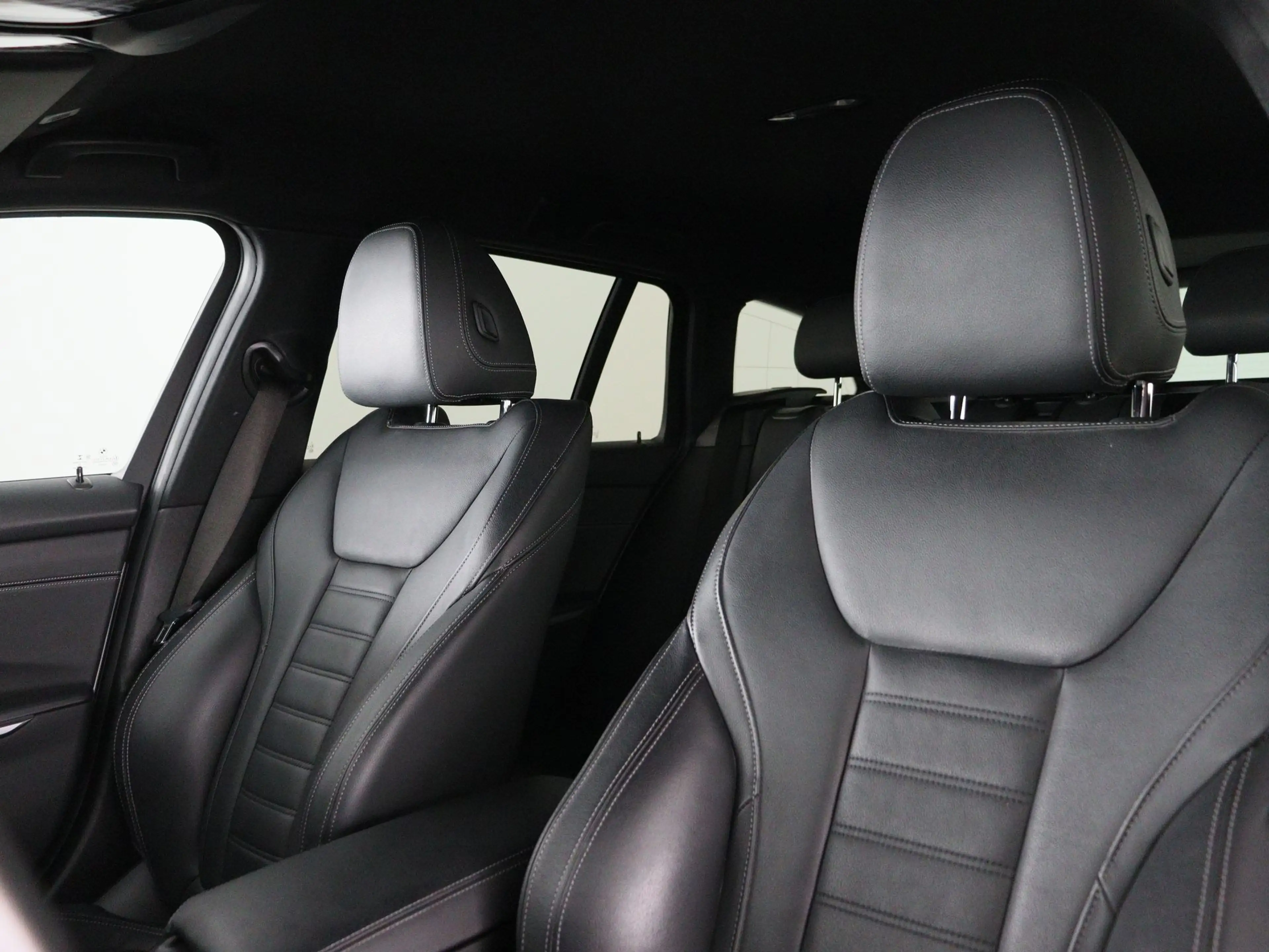 BMW 318 3 serie 318i Touring M Sport — photo 7