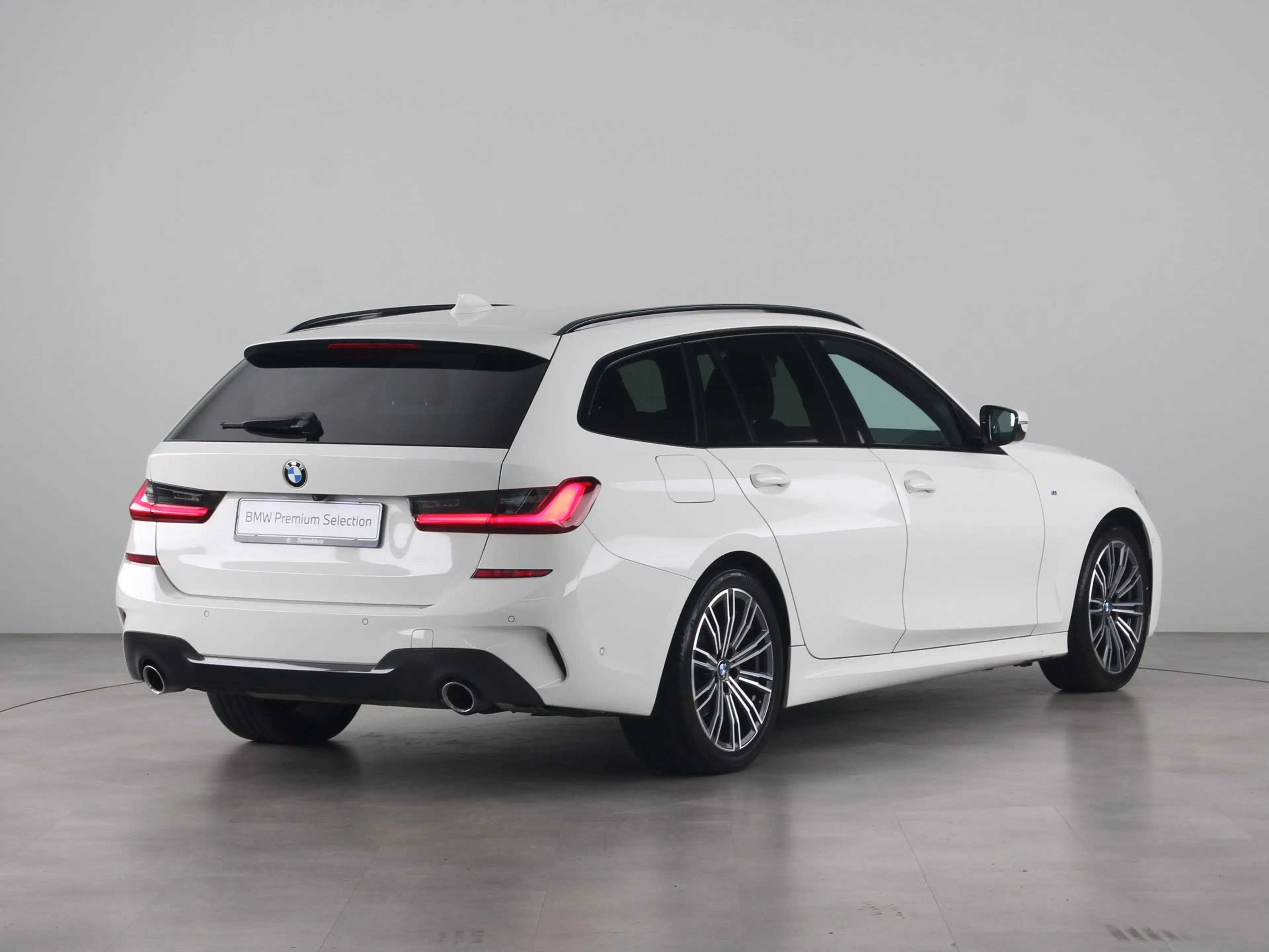 BMW 318 3 serie 318i Touring M Sport — photo 11