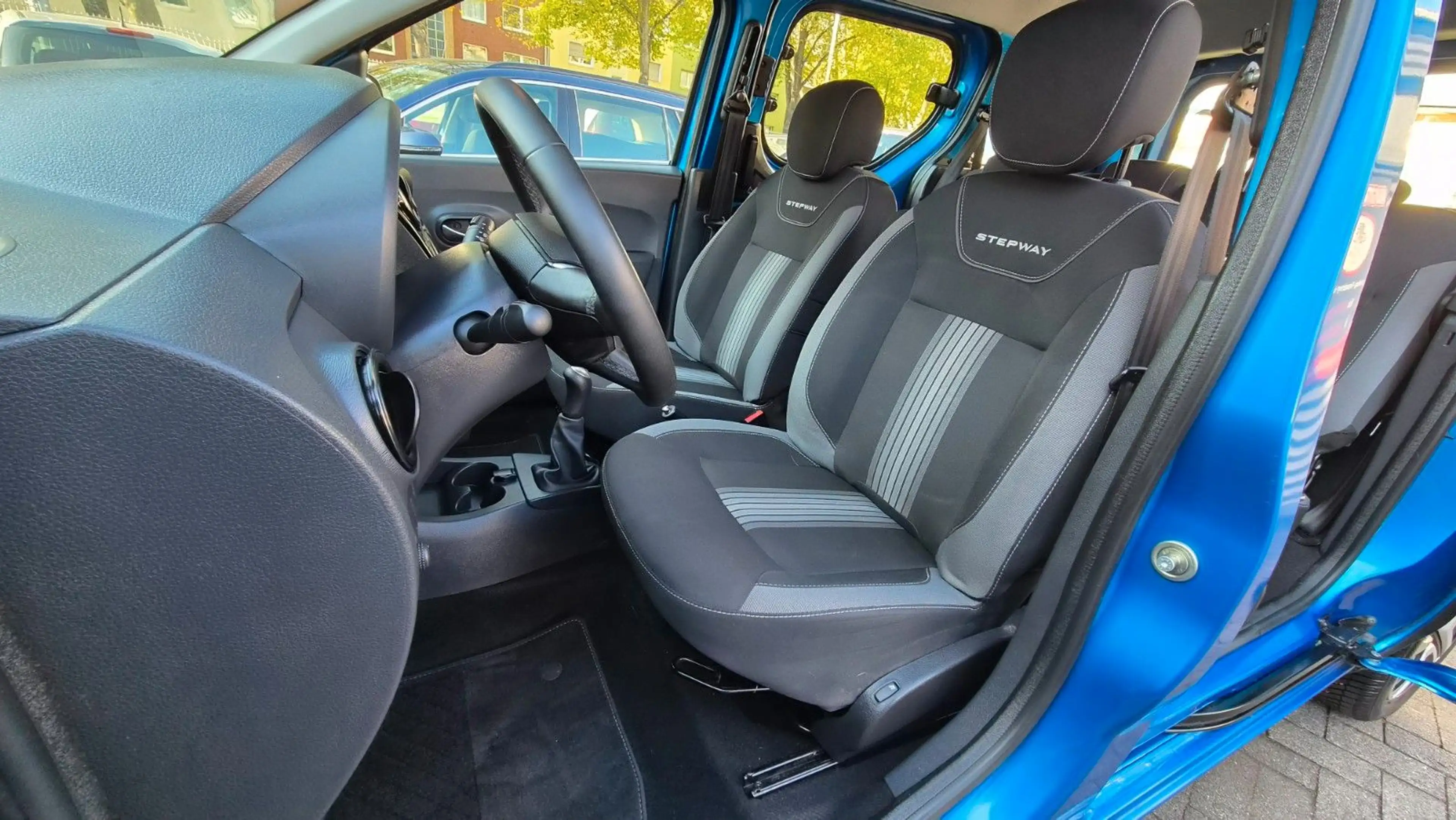Dacia Dokker 1.5 dCi Stepway Celebration KAMERA+SHZ — photo 11