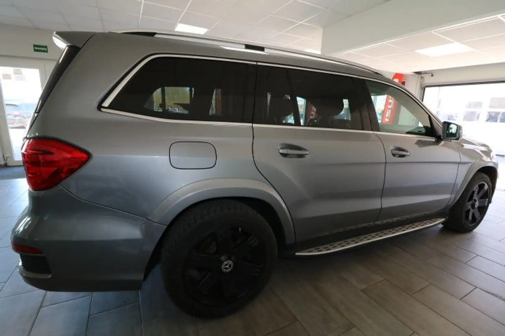 Mercedes-Benz GL 350 BlueTec 4Matic Argintiu - 2
