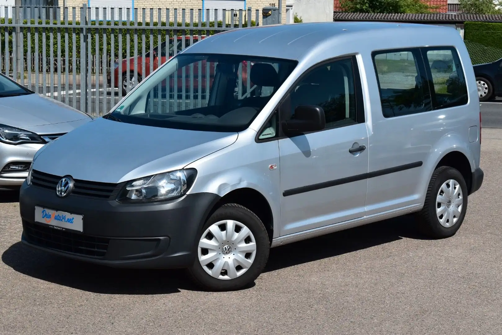 Volkswagen Caddy Kombi Startline 1.6 TDI Injektor defekt Zilver - 1