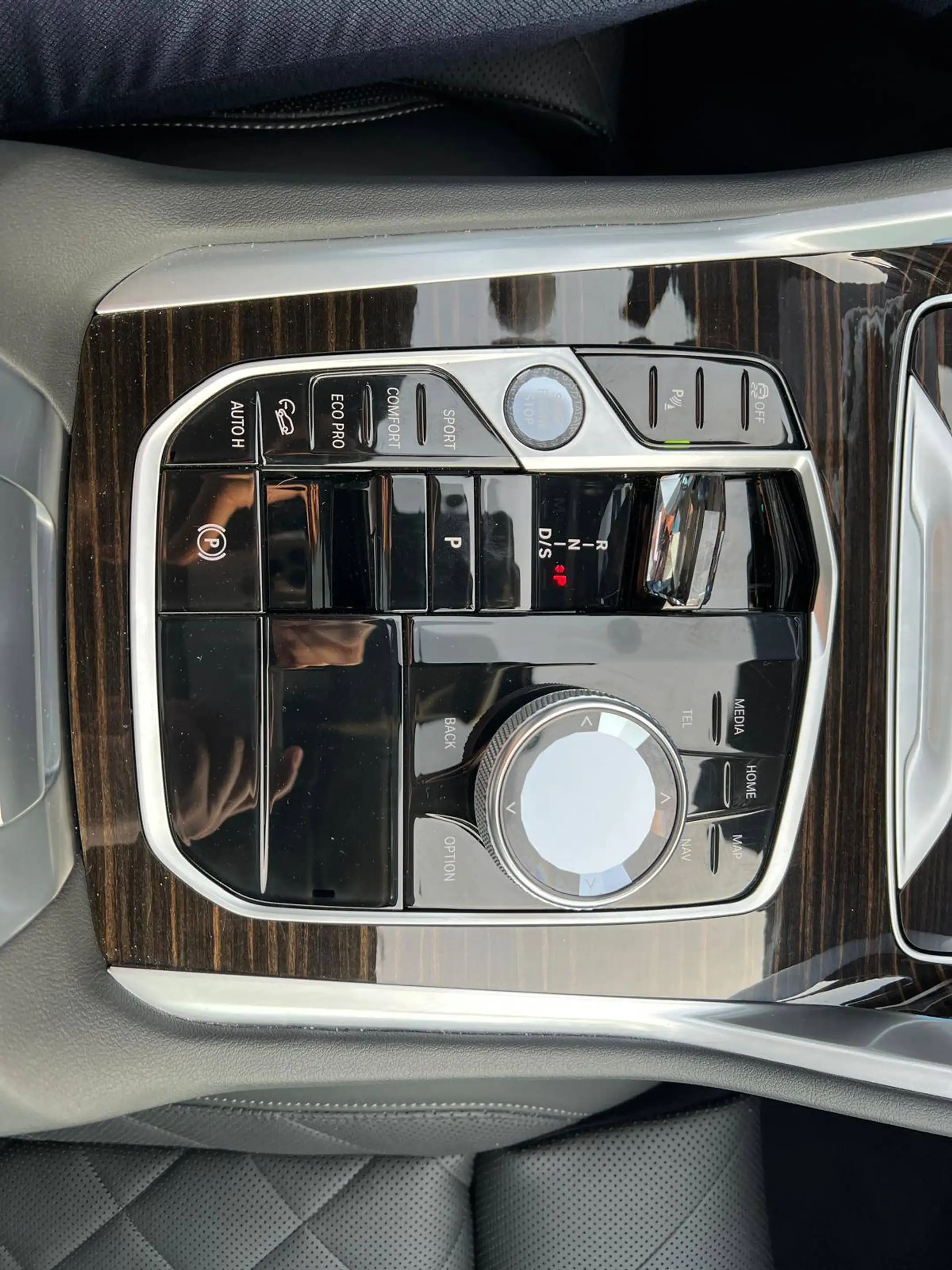 BMW X6 40 i xDrive M Sport — photo 11