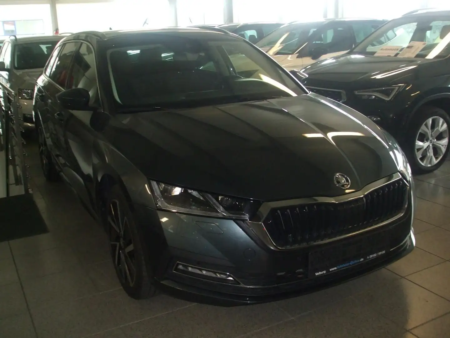 Skoda Octavia Combi 4 TSI iV DSG STYLE Navi Kamera PLA Sitzhzg h Grau - 2