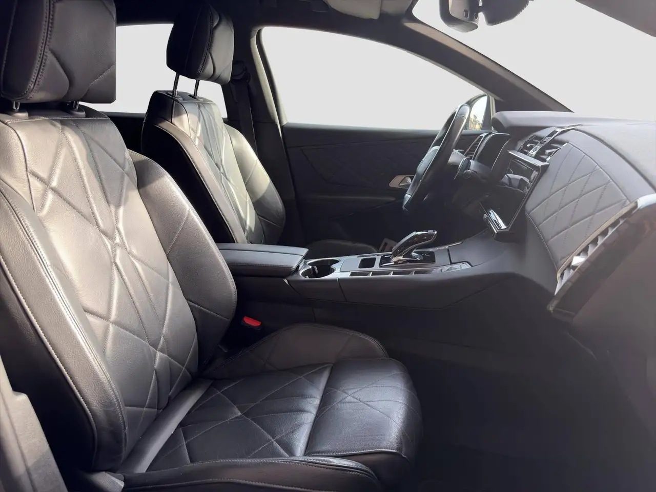 DS Automobiles DS 7 Crossback 2023 — фото 11
