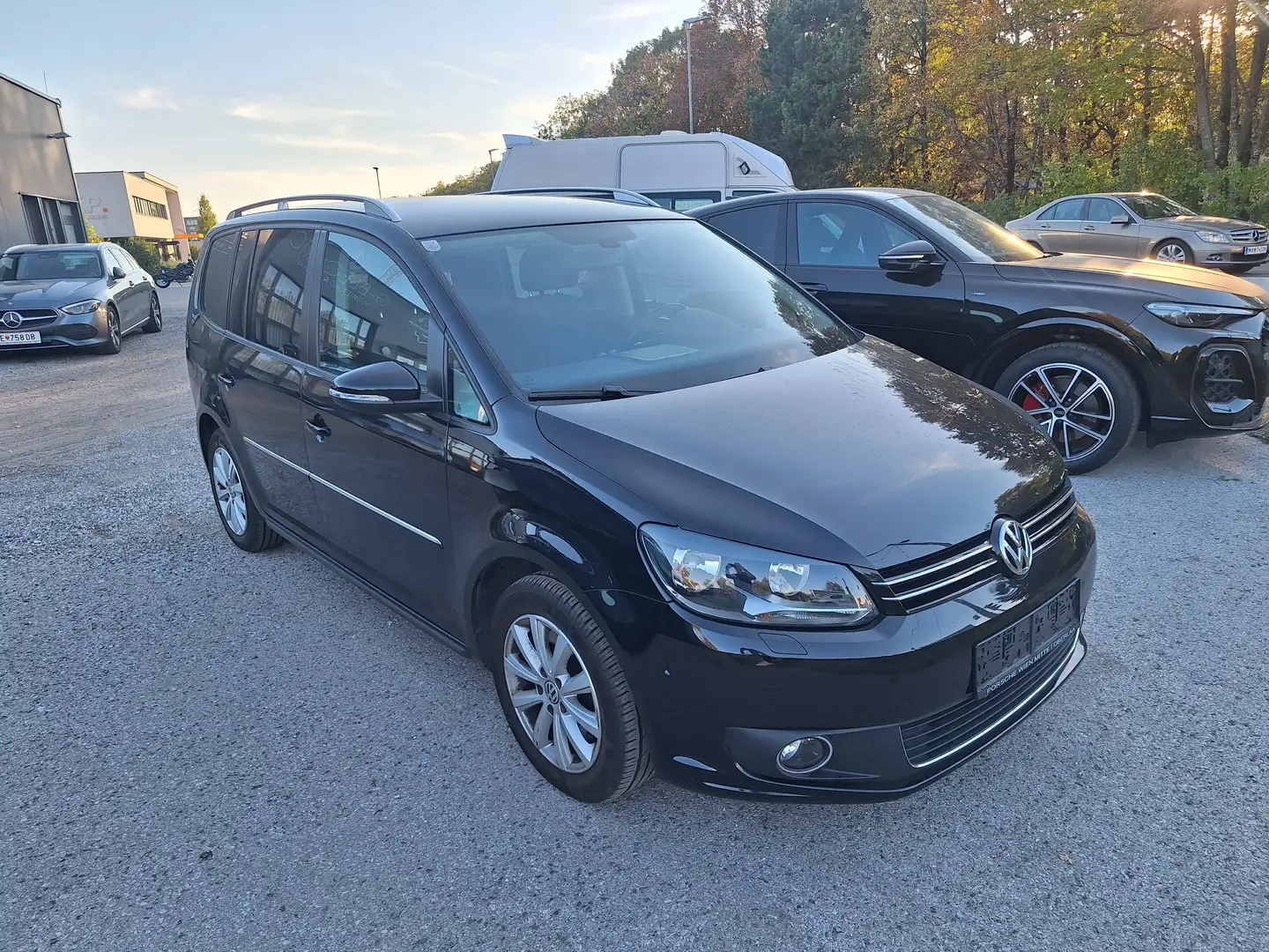 Volkswagen Touran Highline 7-Sitzer Schwarz - 1