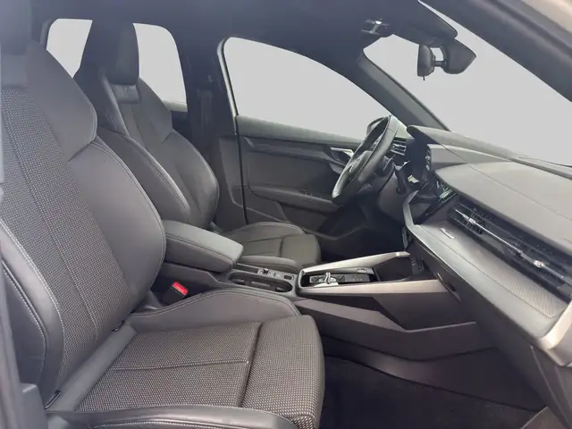 Audi A3 view 4