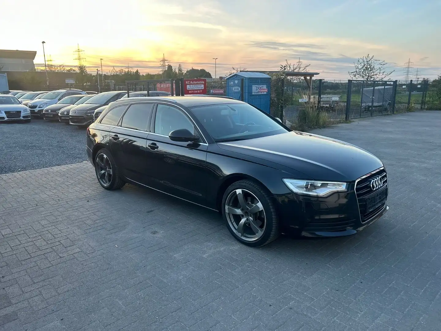 Audi A6 Avant 2.0 TFSI*SCHECKHEFTGEPFLEGT*TÜV NEU* Schwarz - 1
